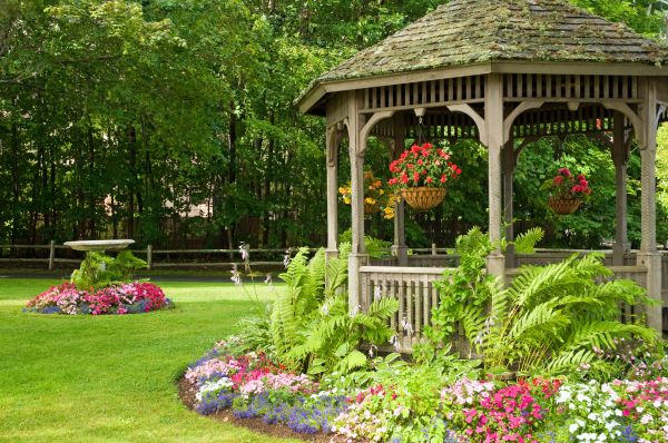 Backyard Landscaping Service in Battle Ground